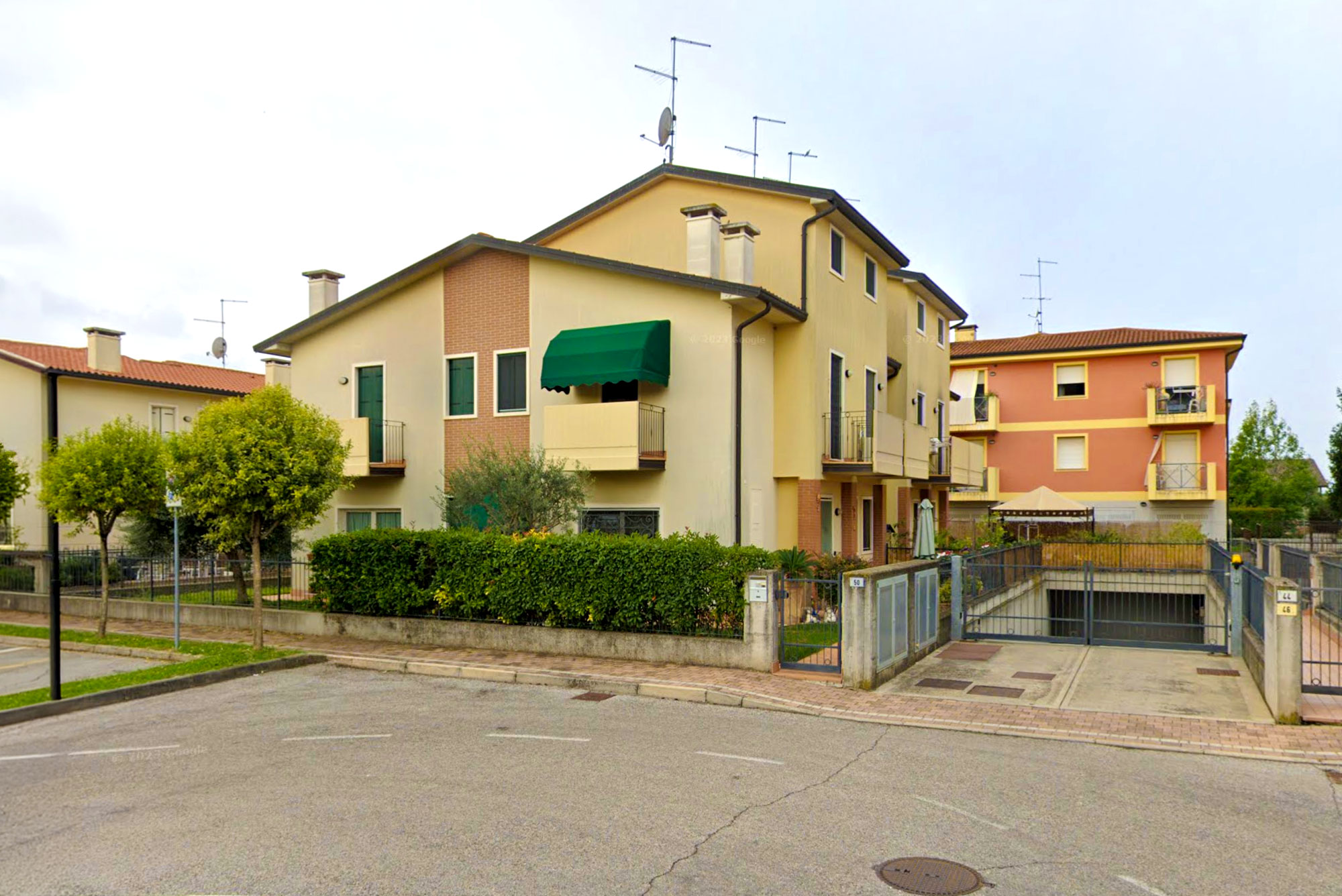 Foto degli esterni di Condominio Gorizia a Lonigo (VI)